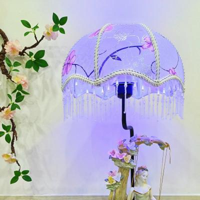 ĐÈN PHONG CÁCH CHÂU ÂU – CÔ GÁI NGỒI XÍCH ĐU